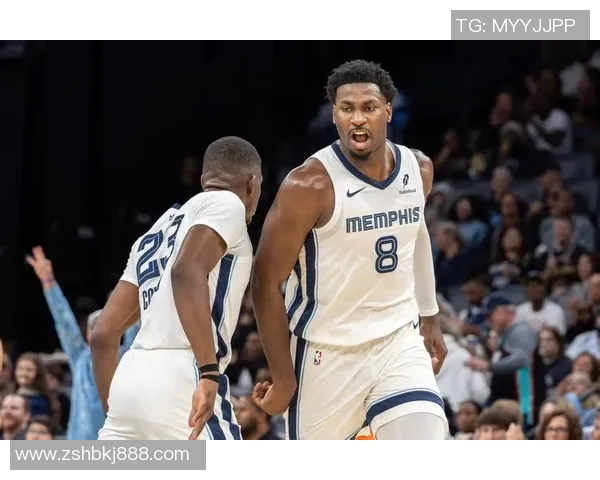 快船与灰熊激战正酣球迷期待精彩对决与精彩瞬间